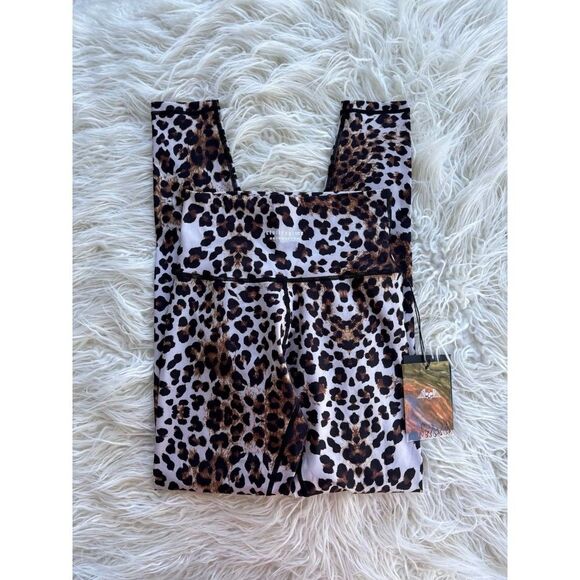 Civil Regime No Tomorrow Burning Time Sibyl Leggings
Leopard Digital Print Small - Picture 2 of 10